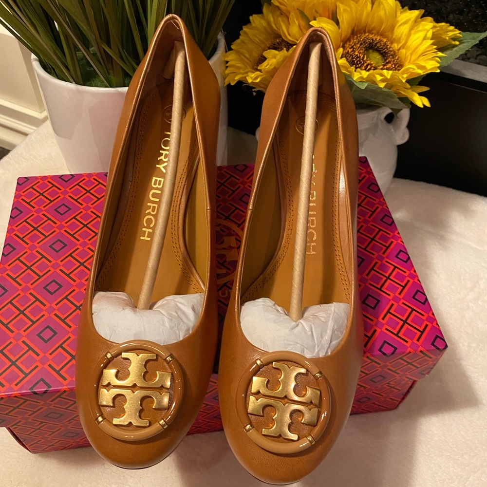Tory Burch Tan Wedges